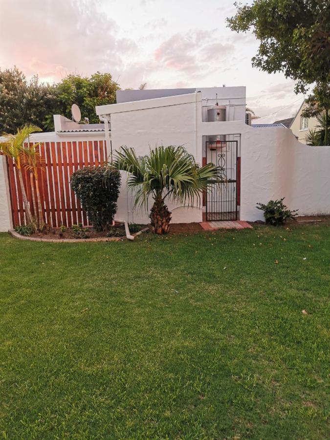 Ballina Ga-El Guesthouse Port Elizabeth Extérieur photo